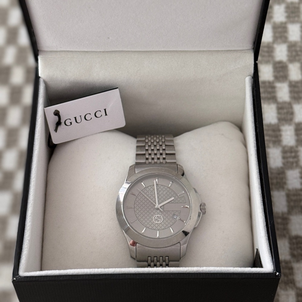 Gucci Silver Men's Watch